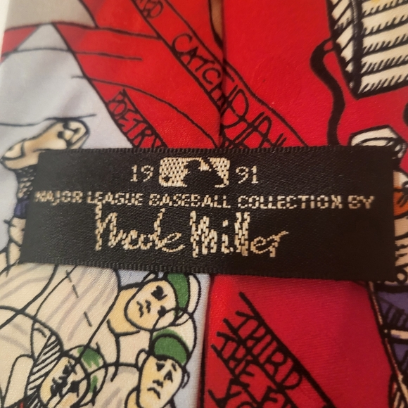 Vintage Nicole Miller 100% Silk Baseball Tie - Picture 3 of 4